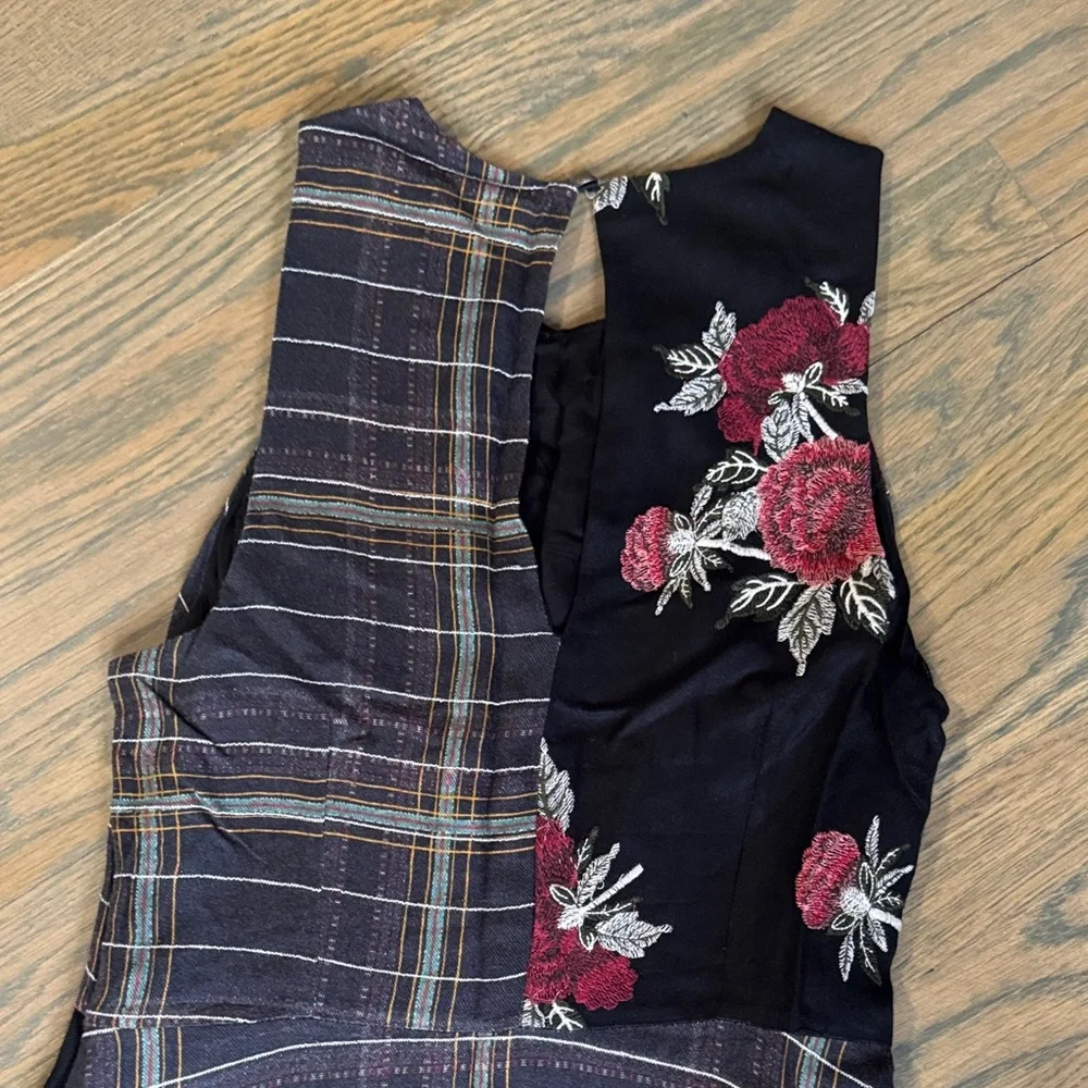 Maeve Black and Red Floral Plaid Midi Dress - Picture 9 of 9